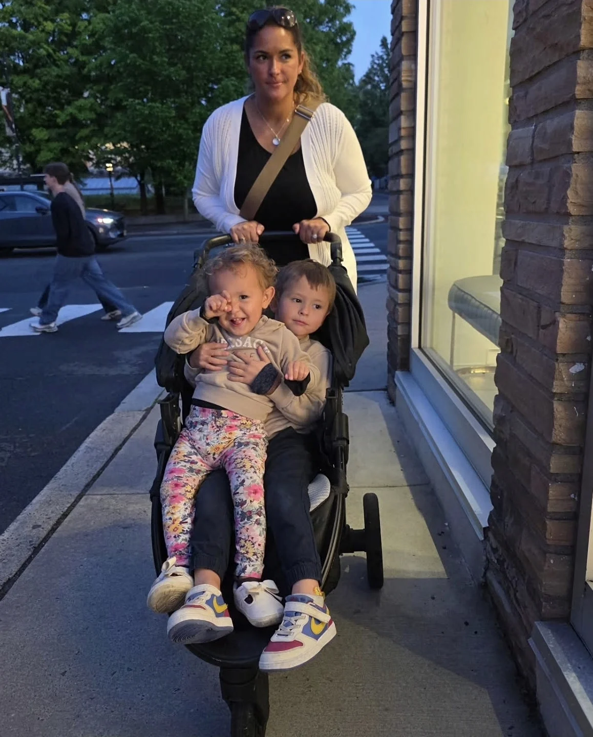 Jennifer Hill with her kids
